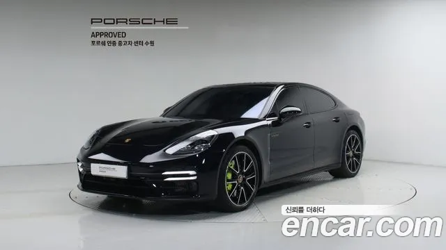Porsche Panamera 2023