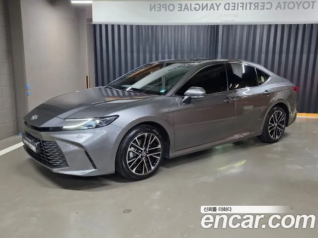 Toyota Camry 2025