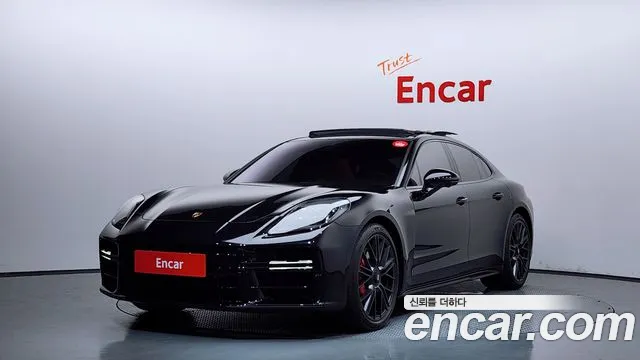 Porsche Panamera 2025