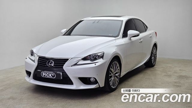 Lexus IS 2013