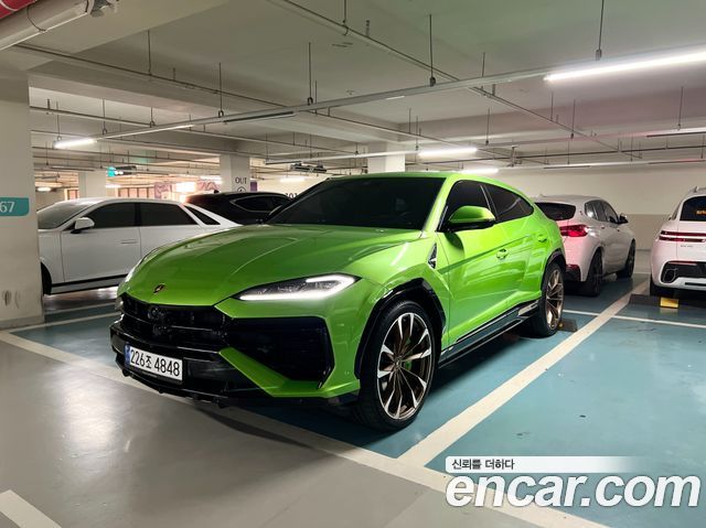 Lamborghini Urus 2025
