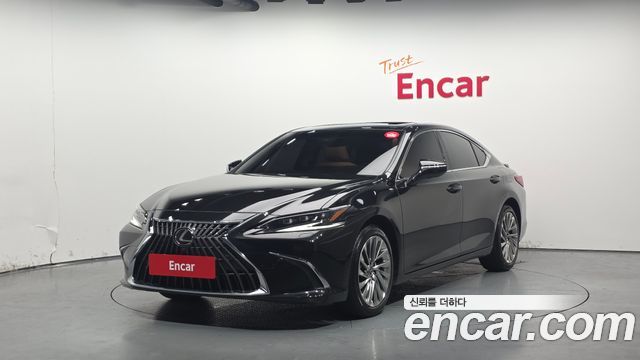 Lexus ES 2023