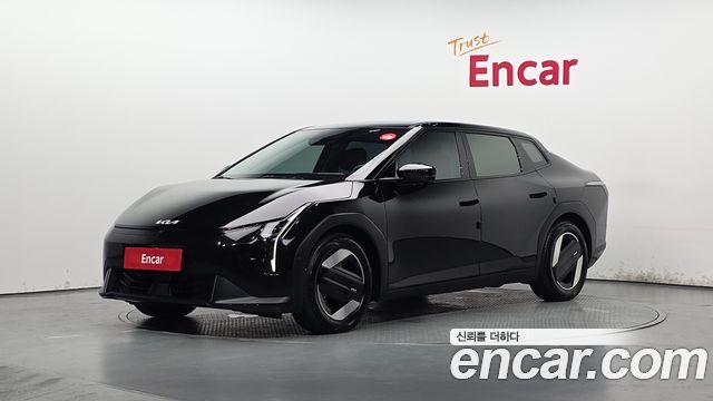 Kia EV4 2025