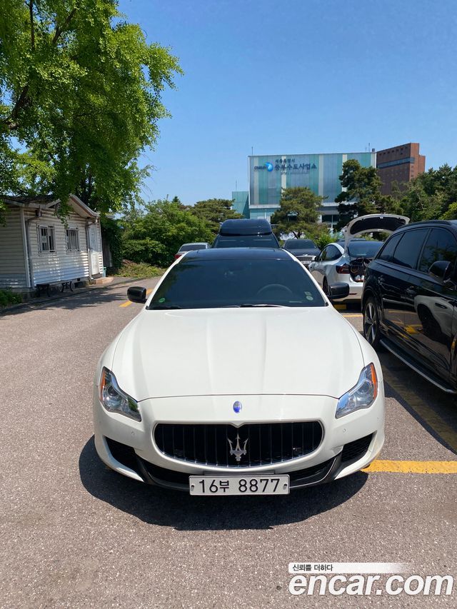 Maserati Quattroporte 2015