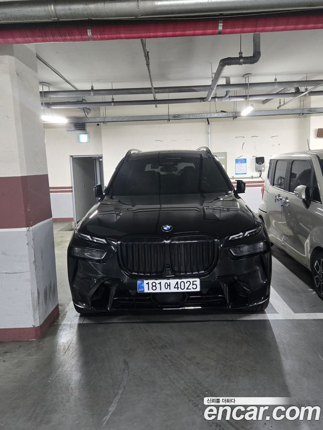 BMW X7 2025
