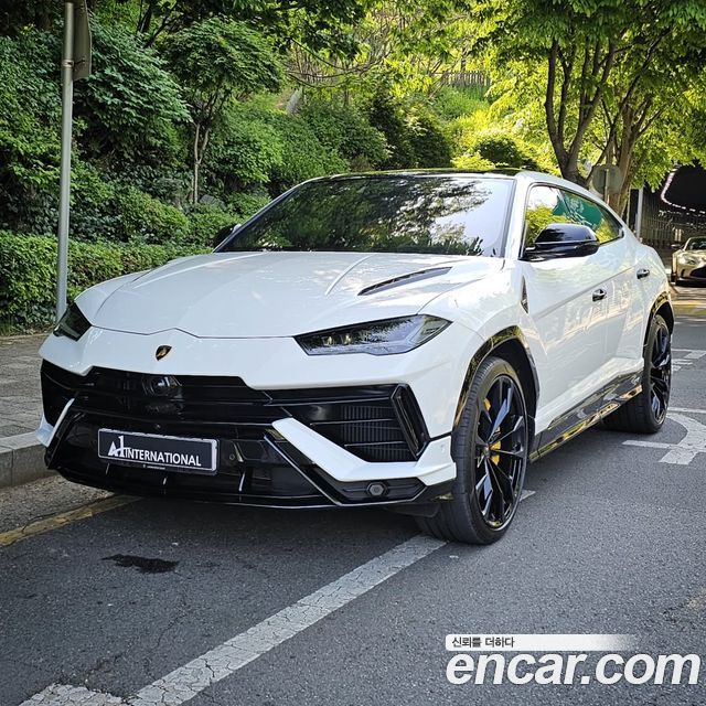 Lamborghini Urus 2023