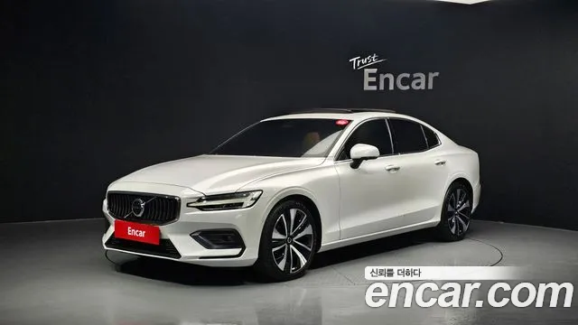 Volvo S60 2024