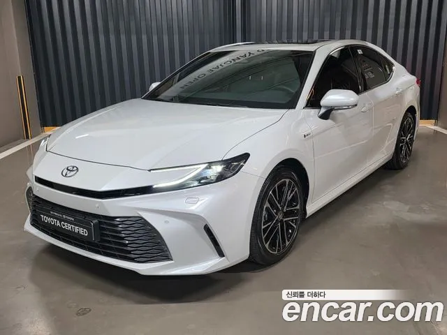 Toyota Camry 2025