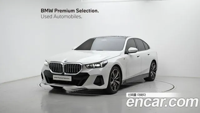 BMW 5-Series 2024