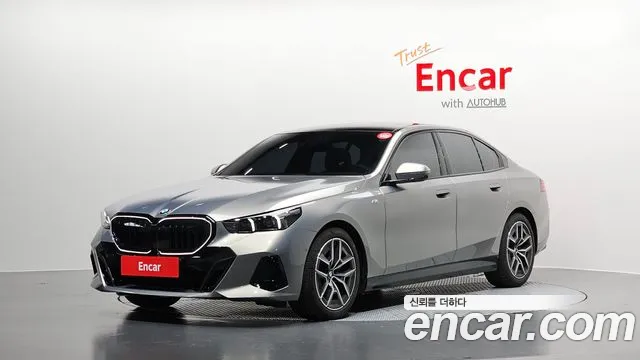 BMW 5-Series 2025