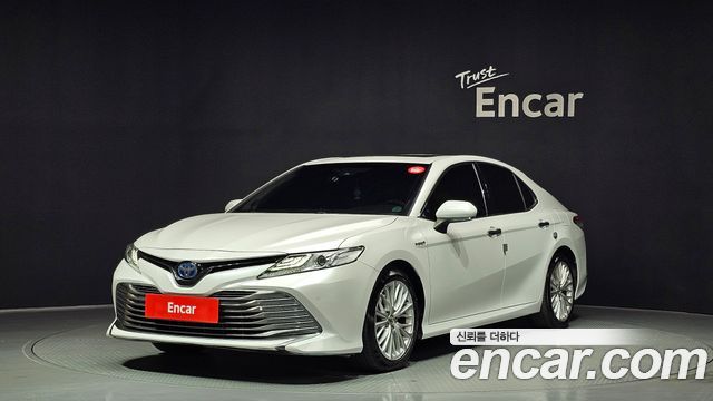 Toyota Camry 2019