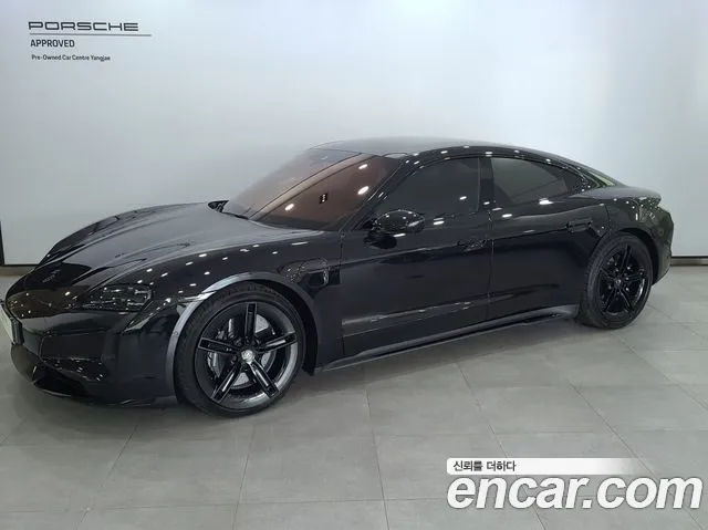 Porsche Taycan 2025