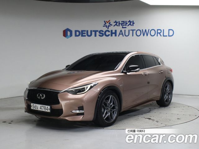 Infiniti Q30 2017
