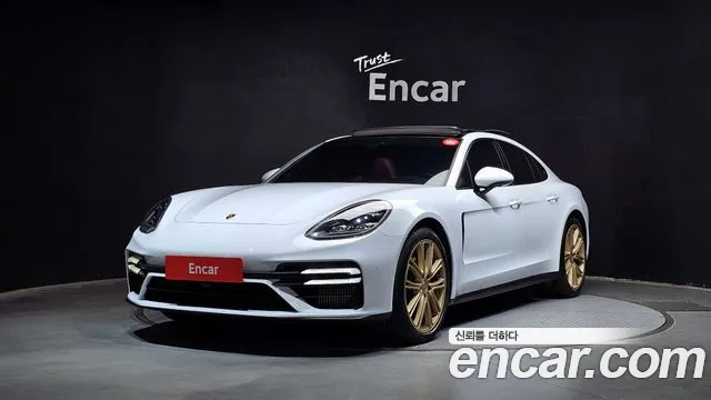 Porsche Panamera 2022