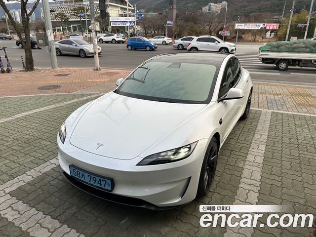 Tesla Model 3 2024