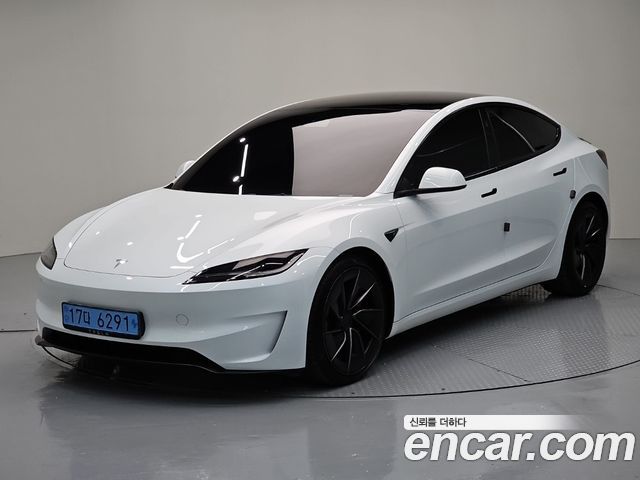 Tesla Model 3 2024