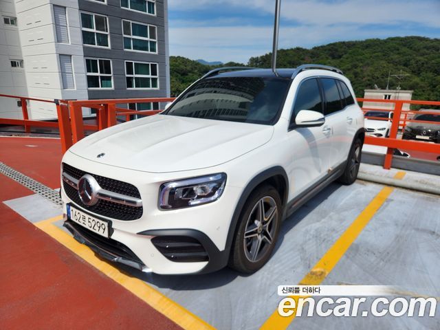 Mercedes-Benz GLB-Class 2021