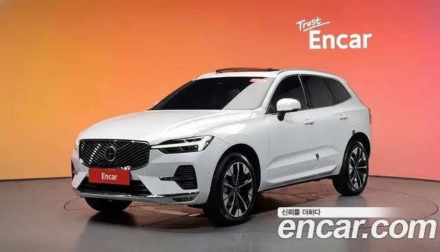 Volvo XC60 2025
