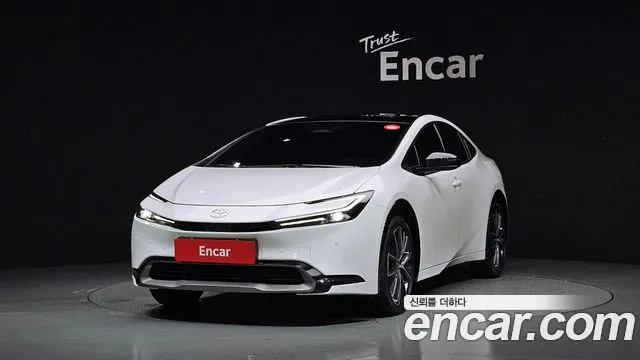 Toyota Prius 2025