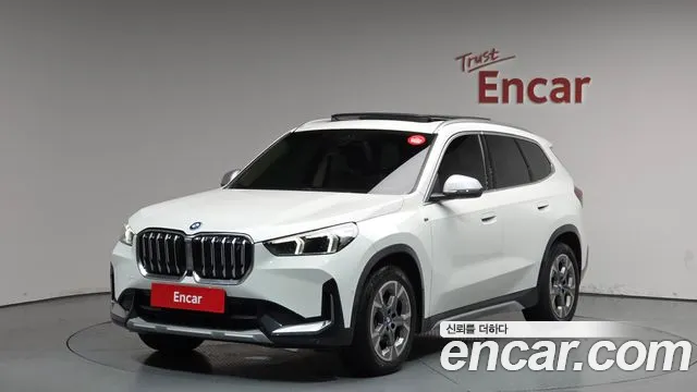 BMW iX1 2023