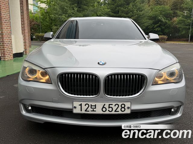BMW 7-Series 2011