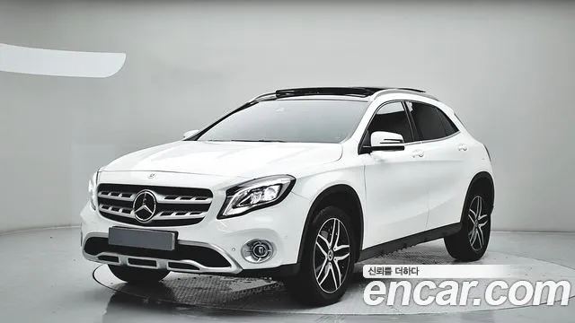 Mercedes-Benz GLA-Class 2019