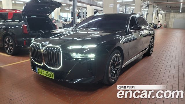 BMW 7-Series 2024