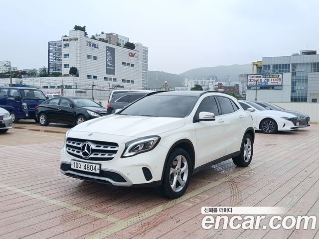 Mercedes-Benz GLA-Class 2017