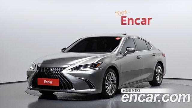 Lexus ES 2023