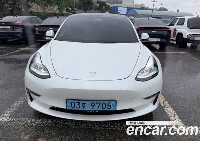 Tesla Model 3 2022