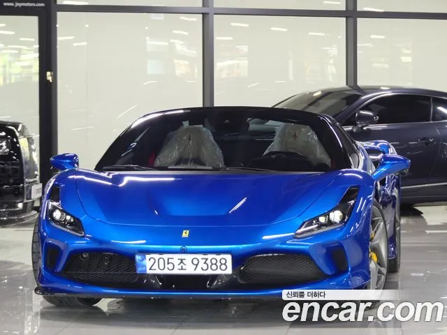 Ferrari F8 2022