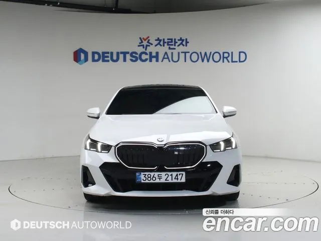 BMW 5-Series 2024