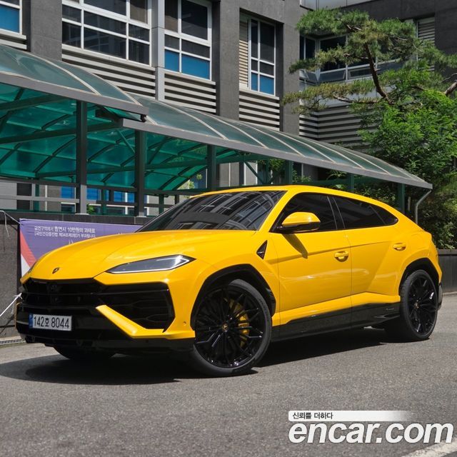 Lamborghini Urus 2025
