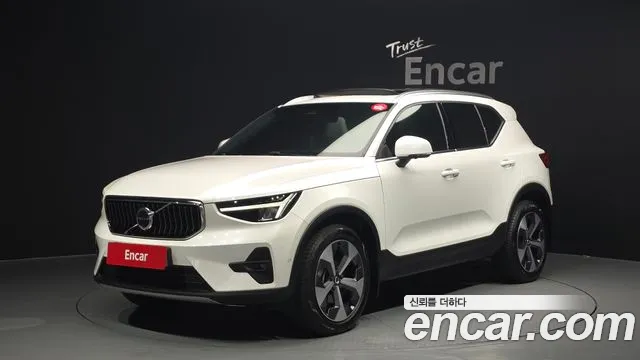 Volvo XC40 2023