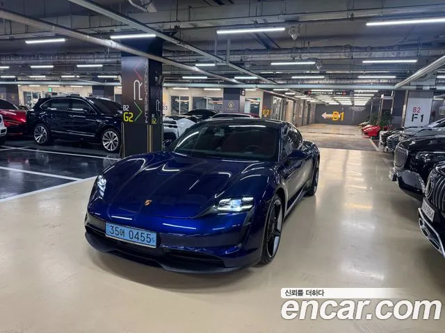 Porsche Taycan 2023