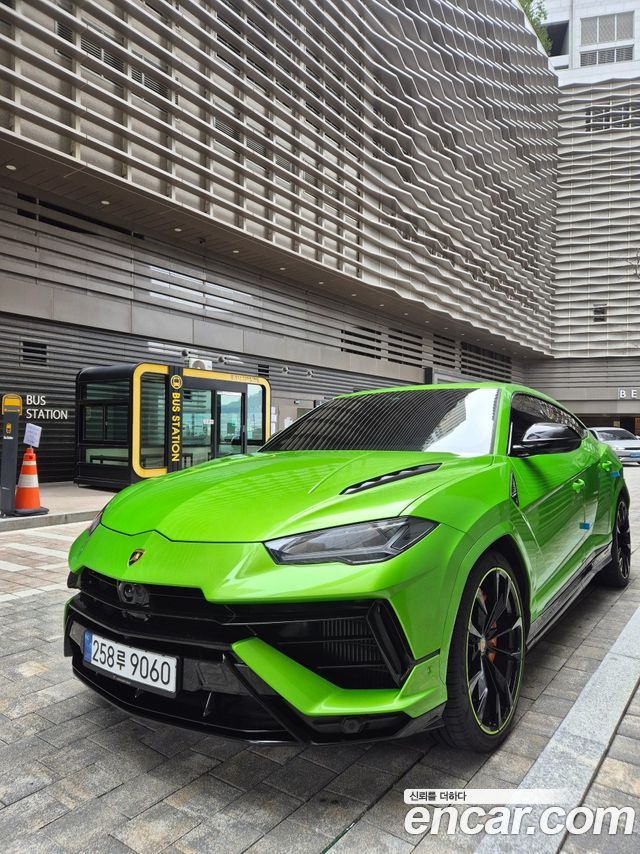 Lamborghini Urus 2023