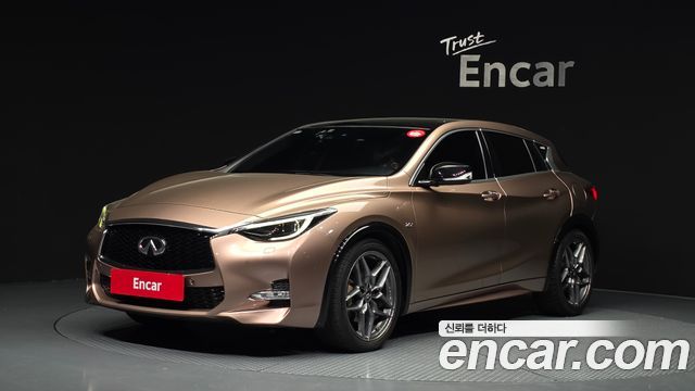 Infiniti Q30 2017