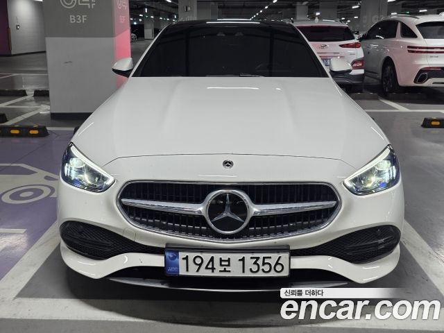 Mercedes-Benz C-Class 2024