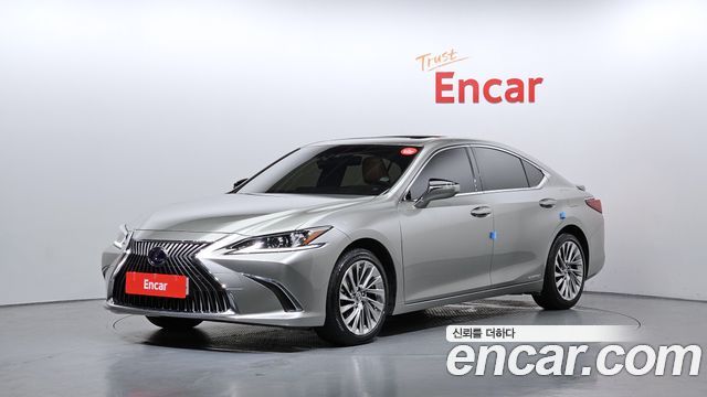 Lexus ES 2021