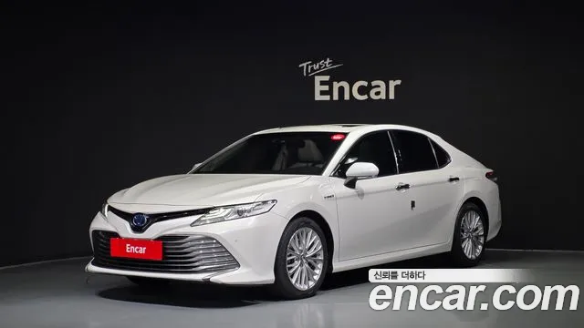 Toyota Camry 2019