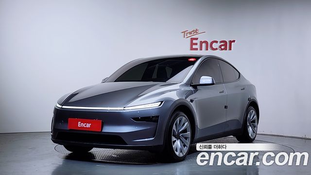 Tesla Model Y 2025