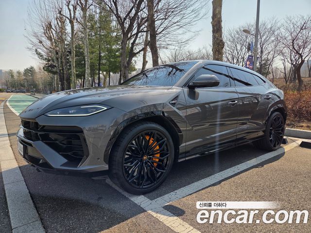 Lamborghini Urus 2025