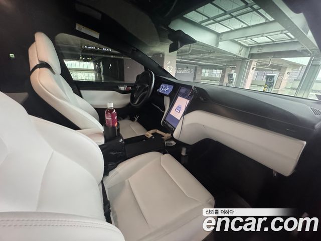 Tesla Model X 2018