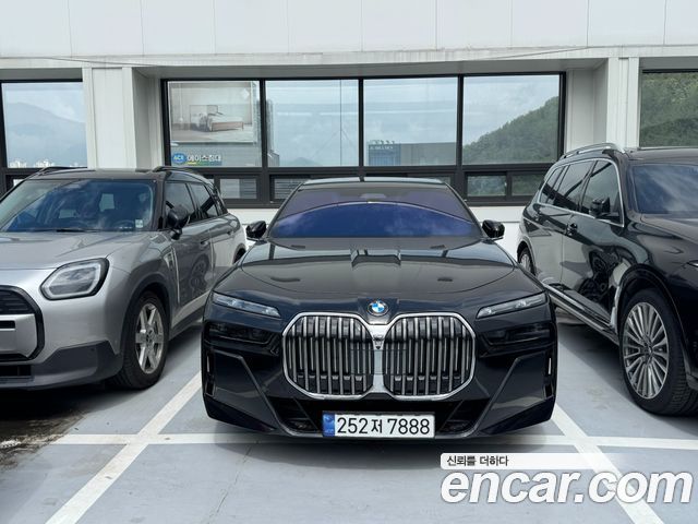 BMW 7-Series 2024