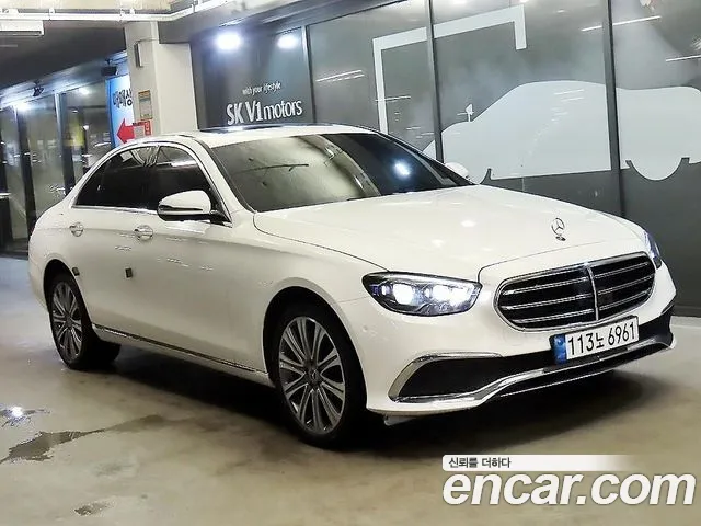 Mercedes-Benz E-Class 2022