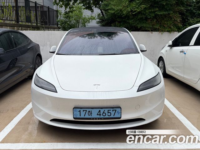 Tesla Model 3 2024
