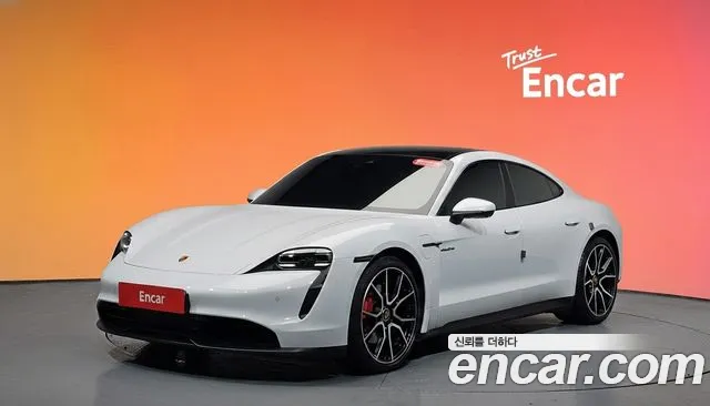 Porsche Taycan 2023