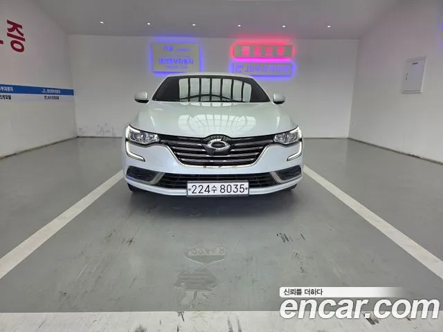 Renault SM6 2016