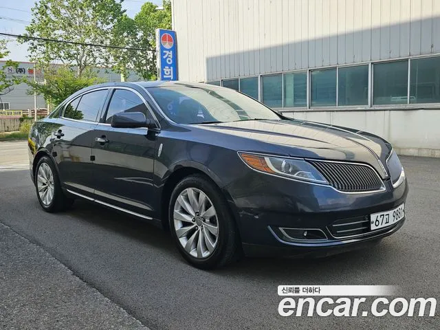 Lincoln MKS 2013