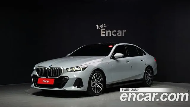 BMW 5-Series 2024